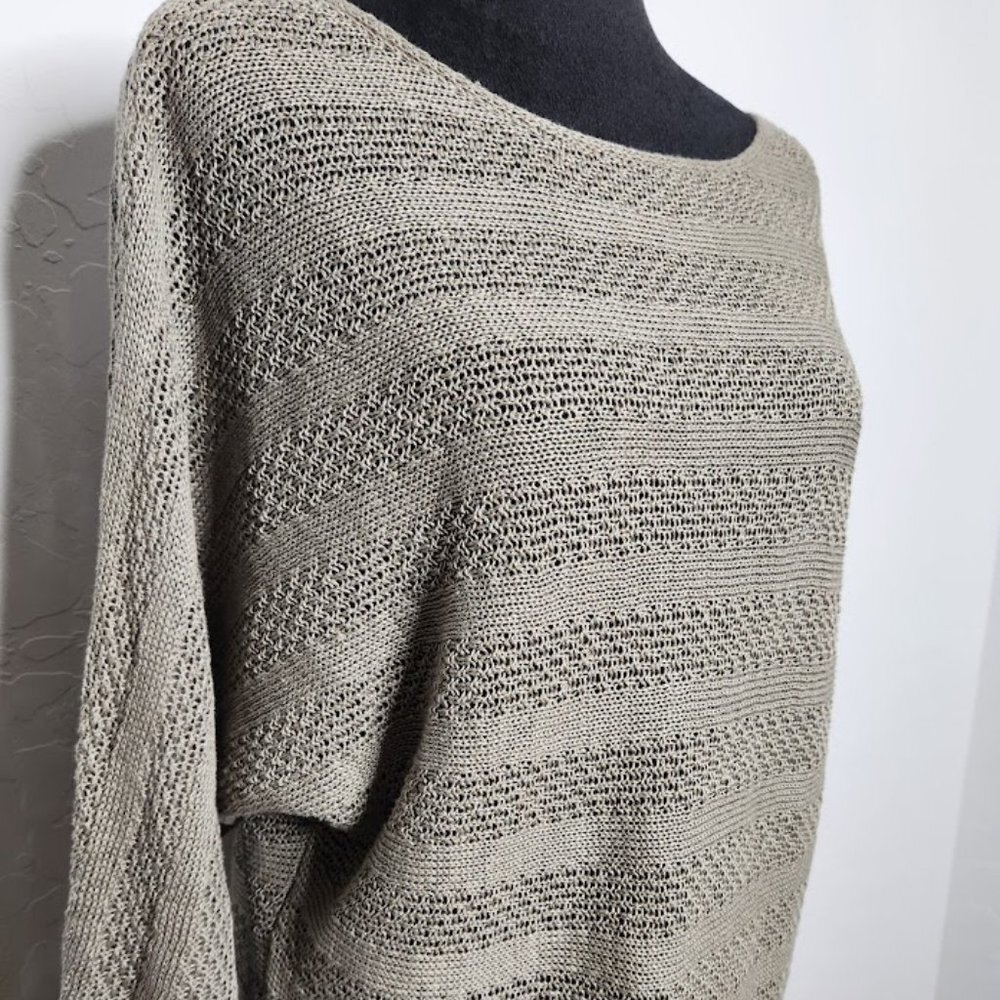 Tahari Woman's Linen Knit Sweater Top Size Small - Picture 2 of 4